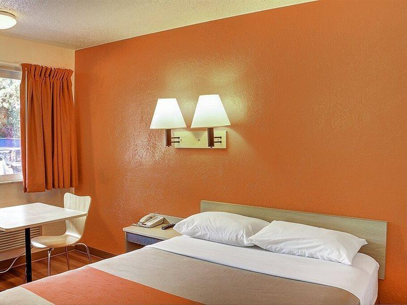 Motel 6 Santa Fe Bagian luar foto