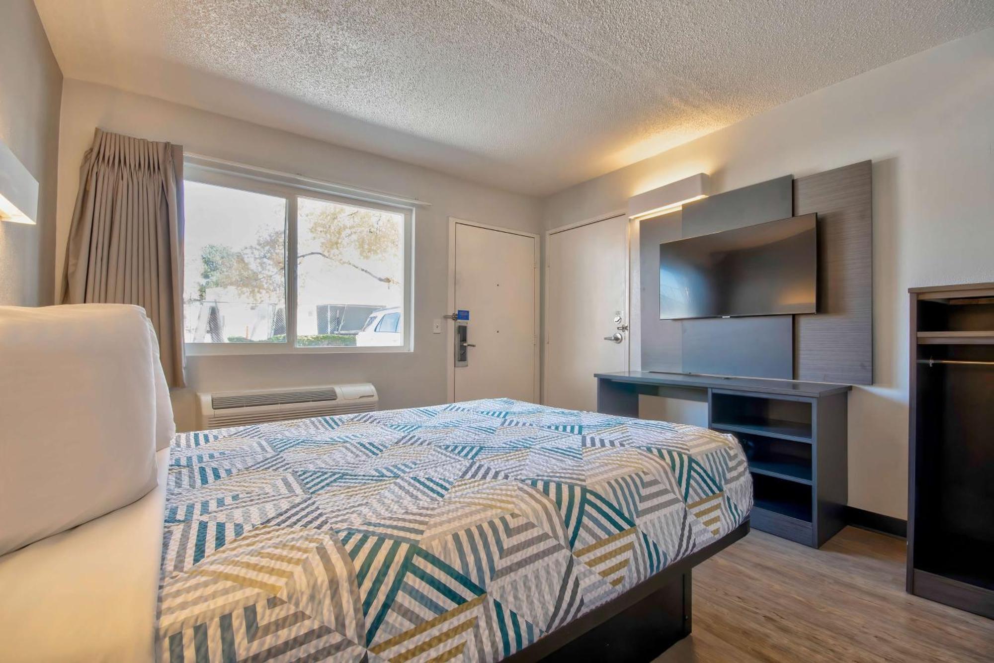 Motel 6 Santa Fe Bagian luar foto